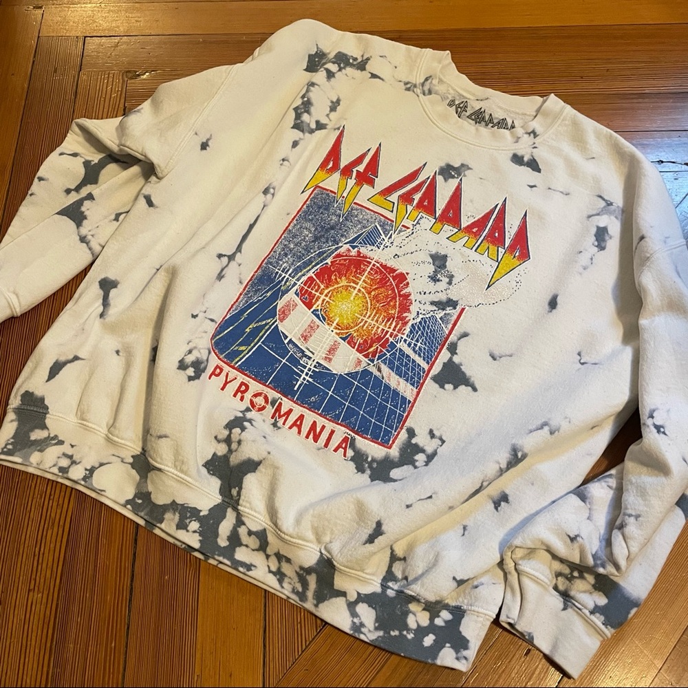 Urban Outfitters Def Leppard Oversized Crewneck Sweatshirt Gray Tie Dye